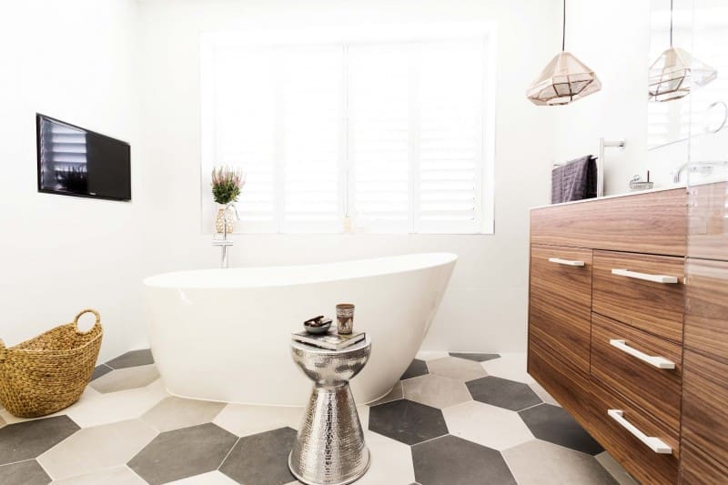 Jess and Ayden ensuite room reveals