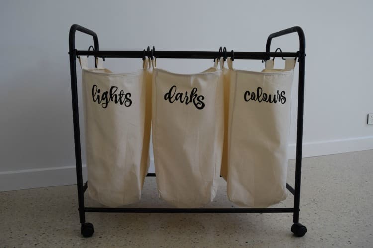 Laundry hamper sorter