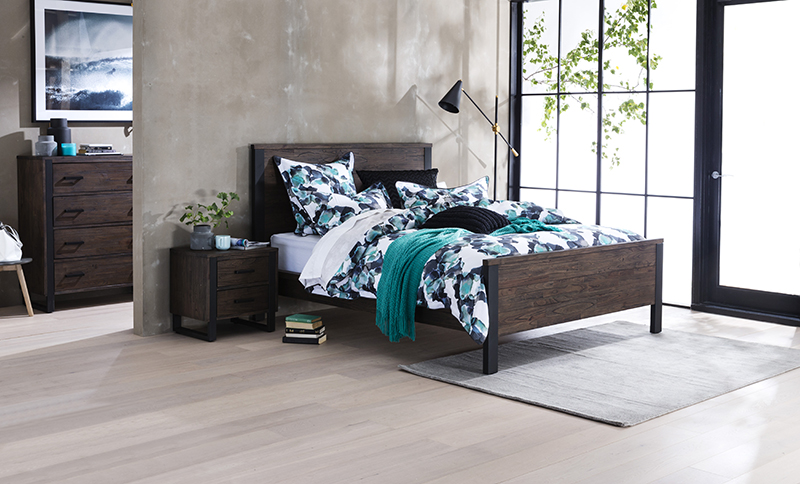 Sierra queen bed and bedside tables