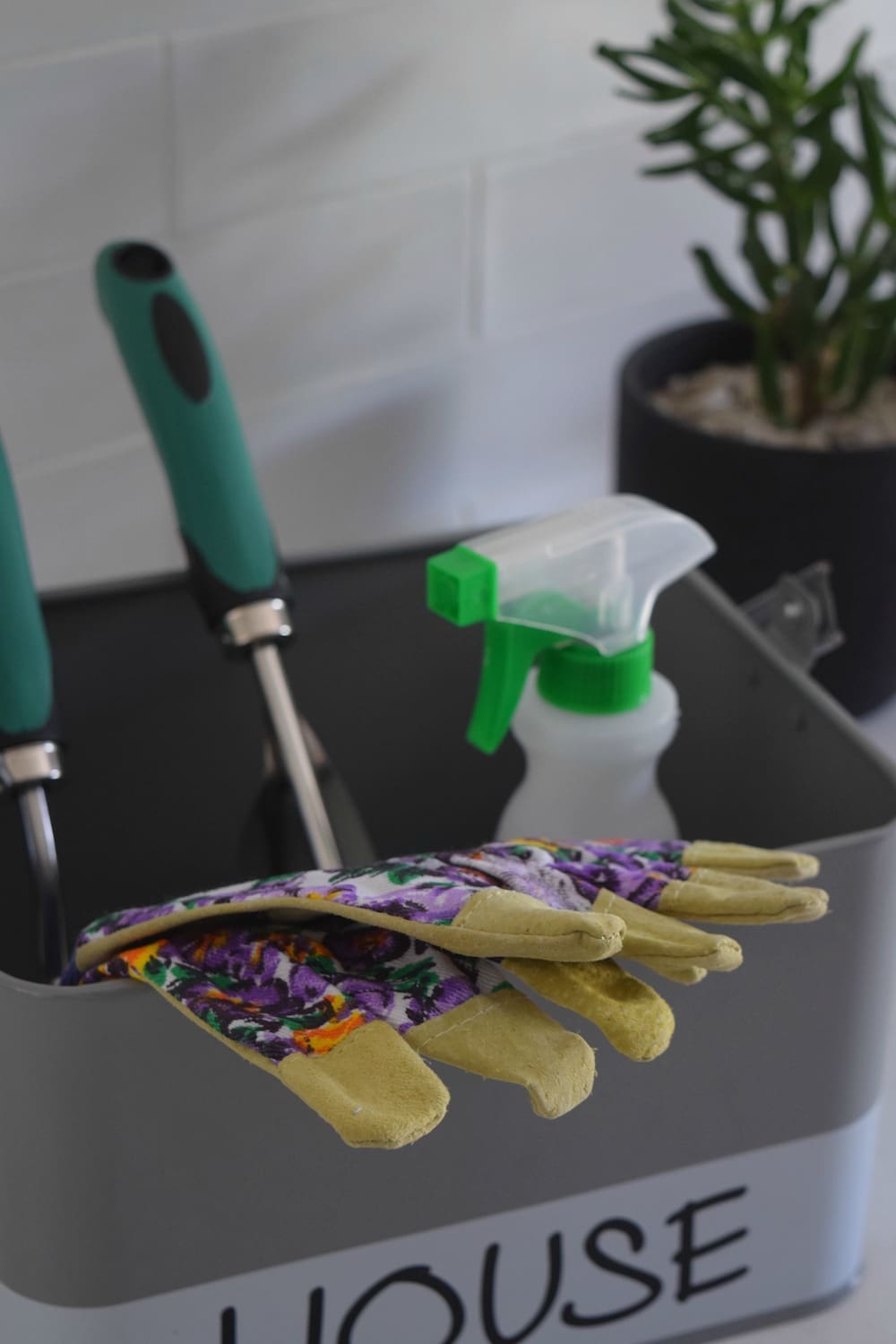 Gardening caddy