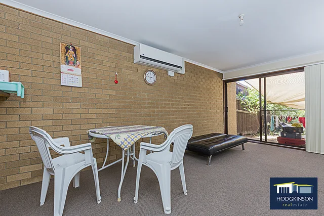 Cream venetian blinds really dated the old dining space