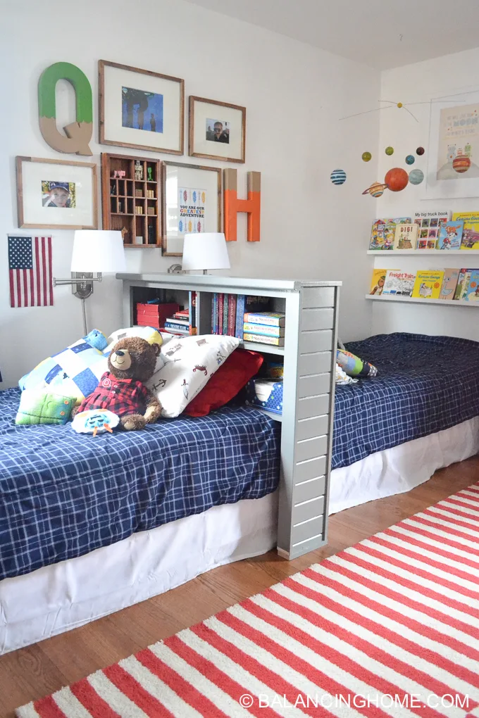 Back to back beds in shared kids bedroom