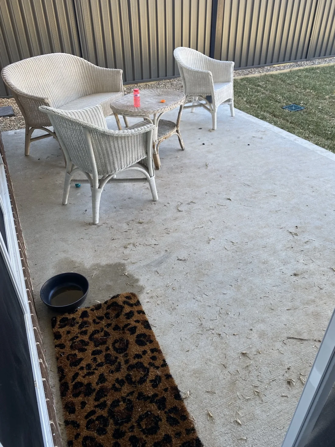 Alfresco cement flooring _ easy budget alfresco makeover