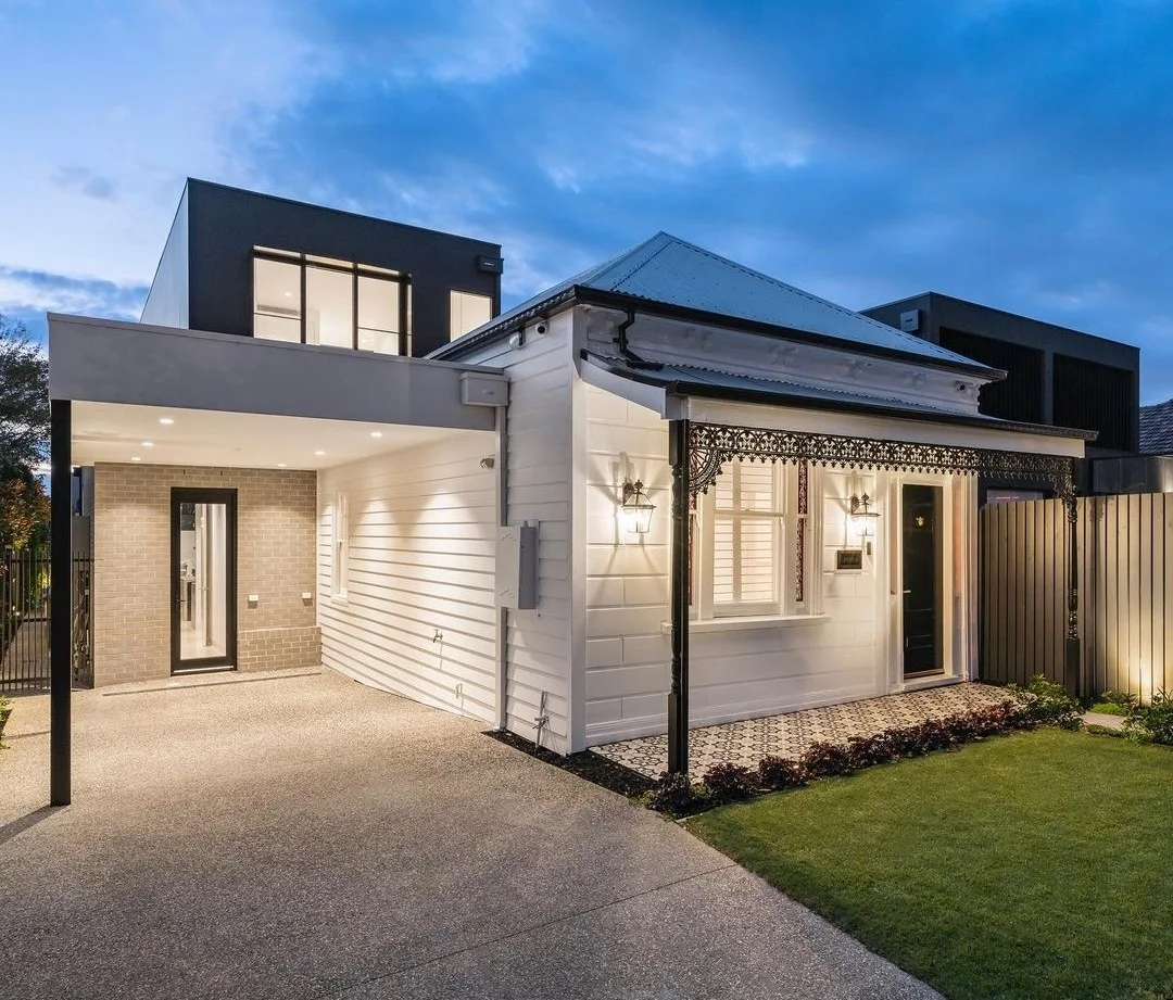 Facade of workers cottage with modern extension