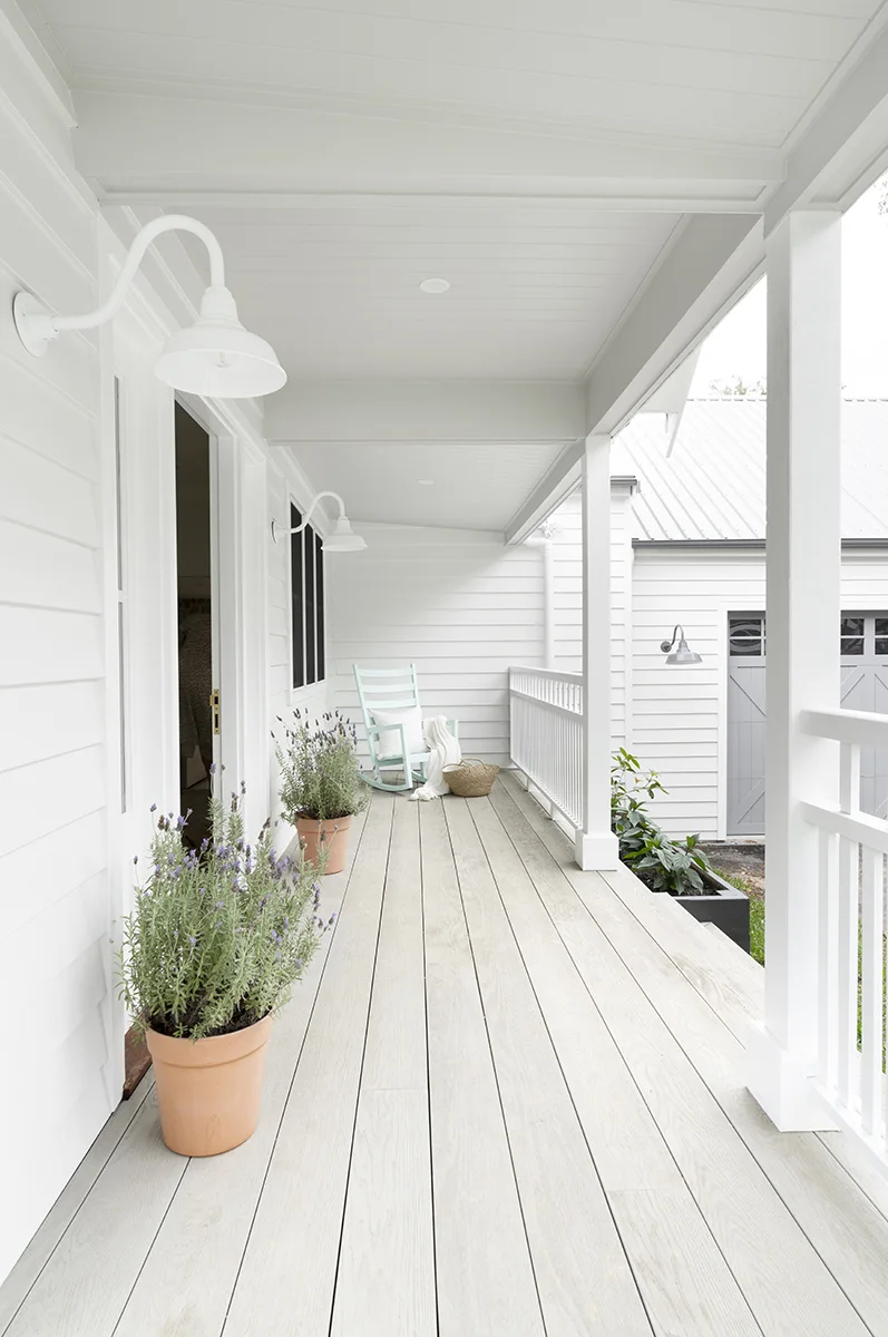 Front Porch Brookfield home - front porch