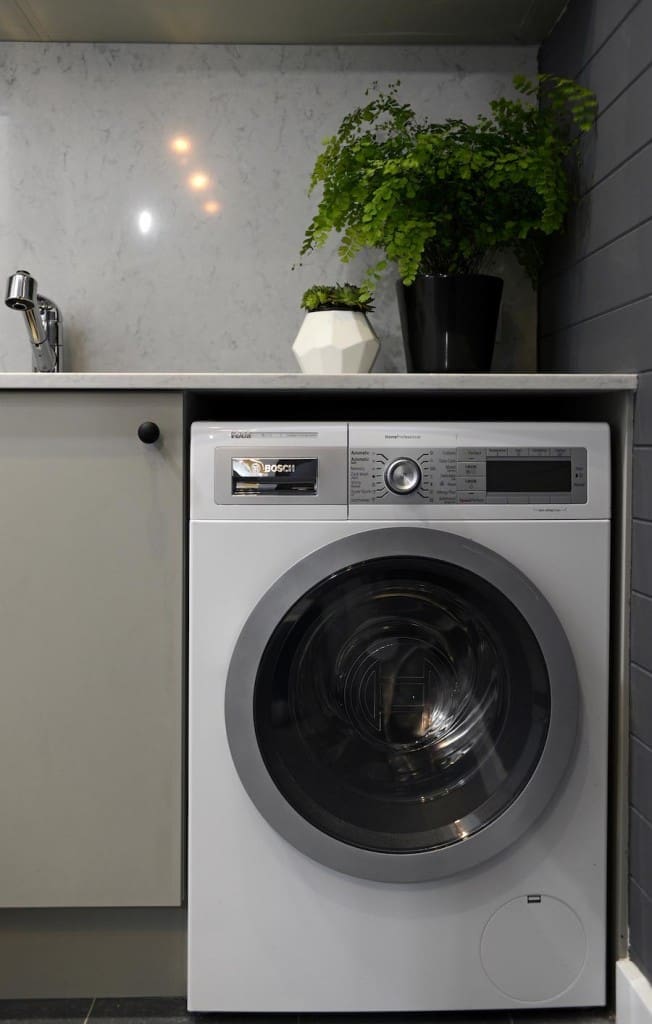 Darren and Dee laundry