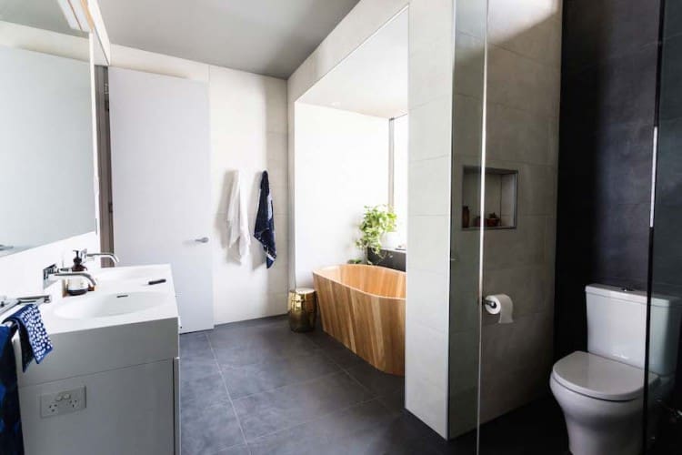 Simon and Shannon ensuite