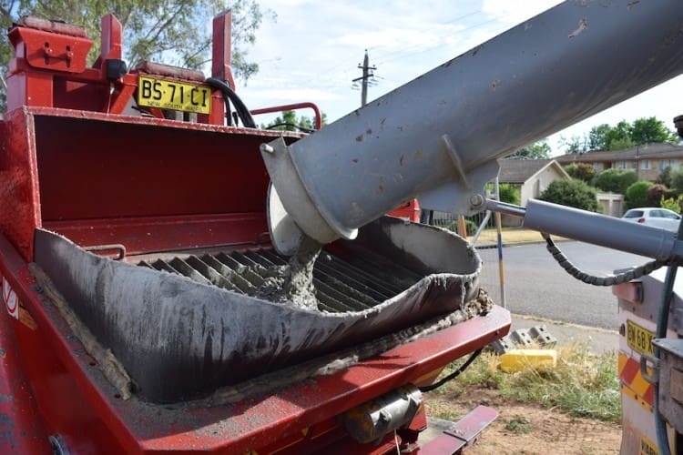 Concrete pump