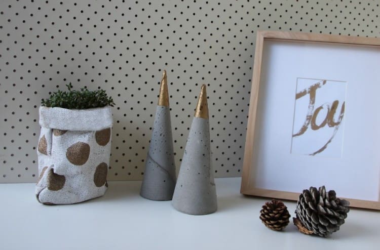 DIY hessian pot plant holder