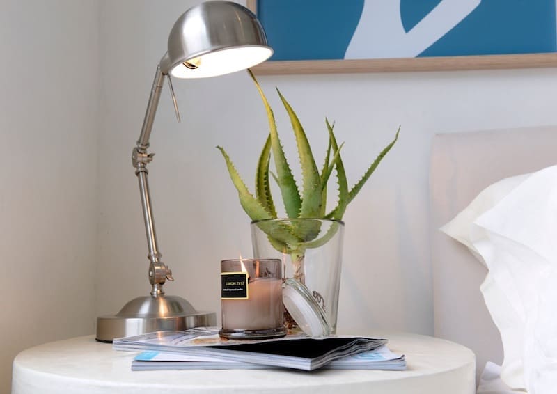 how to make your bedside table look nice