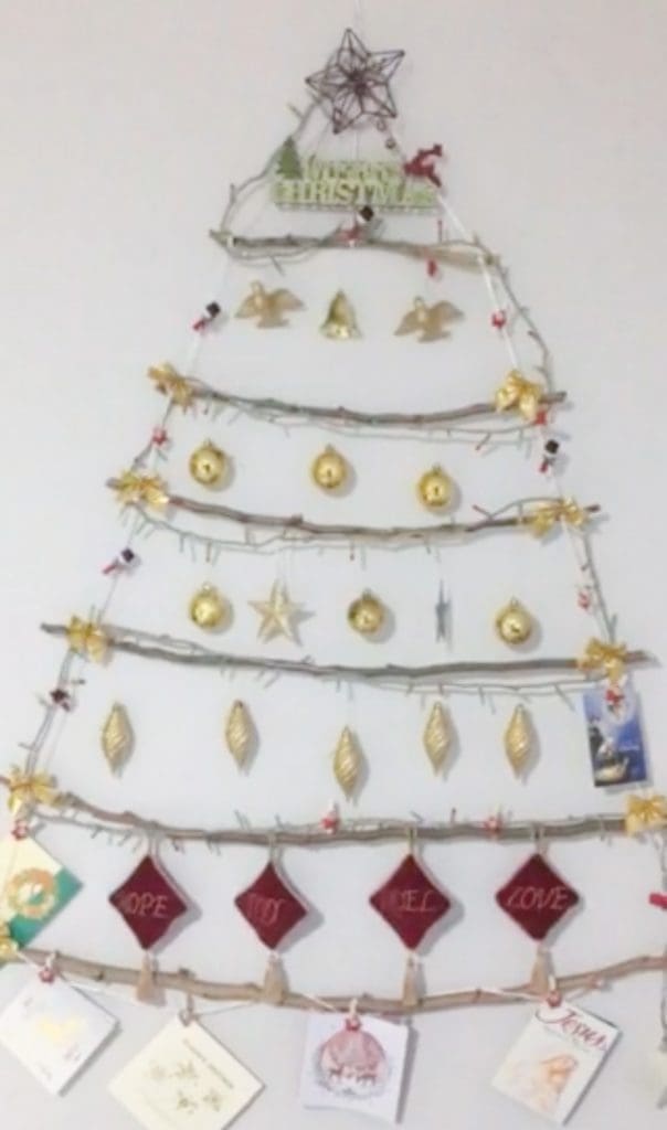 Reader branch Christmas tree