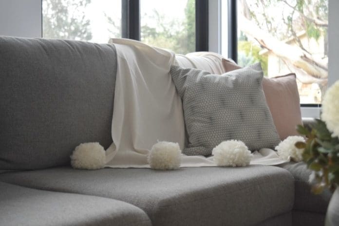 pompom home riley throw