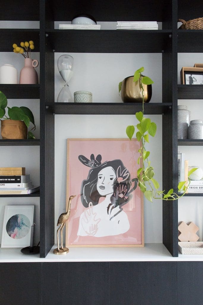 How to Style a bookshelf Style Curator