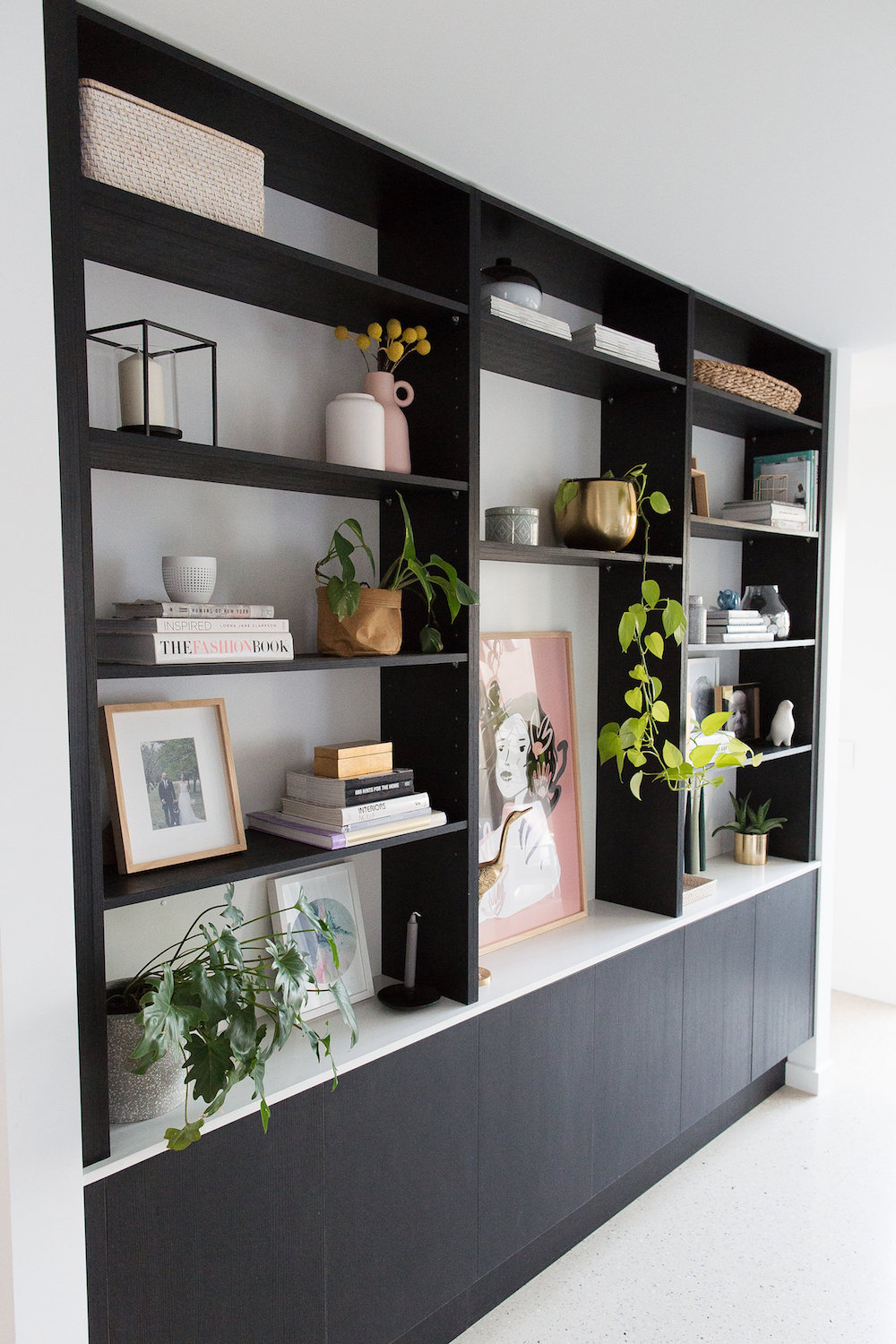 How to style a bookshelf - add metallic accents interior styling tricks