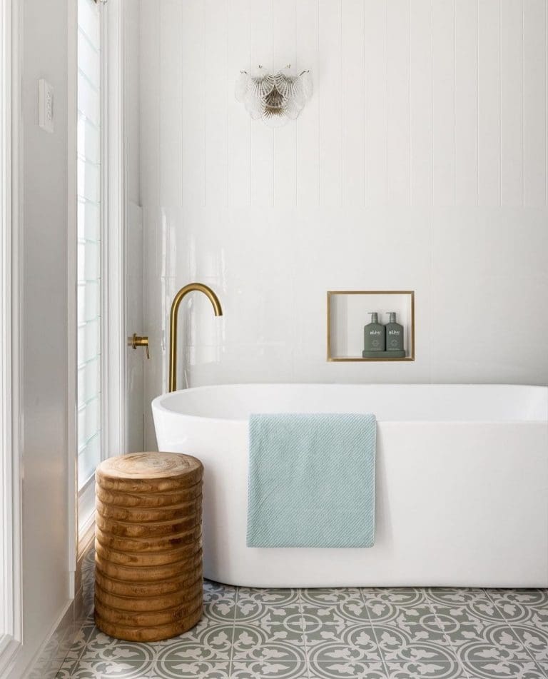 Bathroom styling inspiration: From vanity styling to wall niche inspo ...