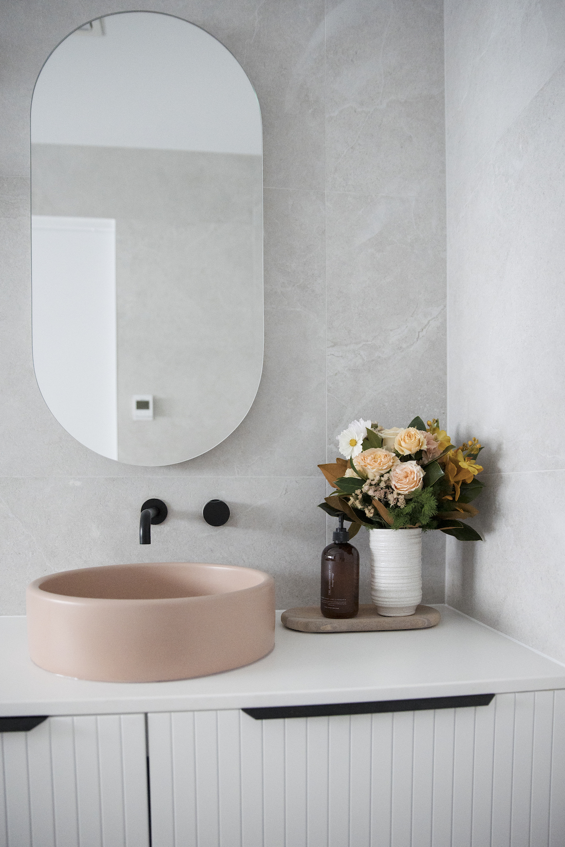 pink bathroom vanity styling _ bathroom styling inspiration