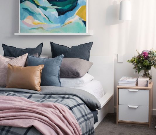 How to style your bed like a pro
