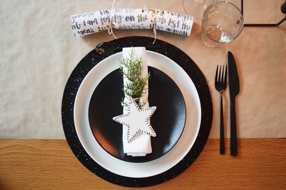 Stylish Christmas place setting