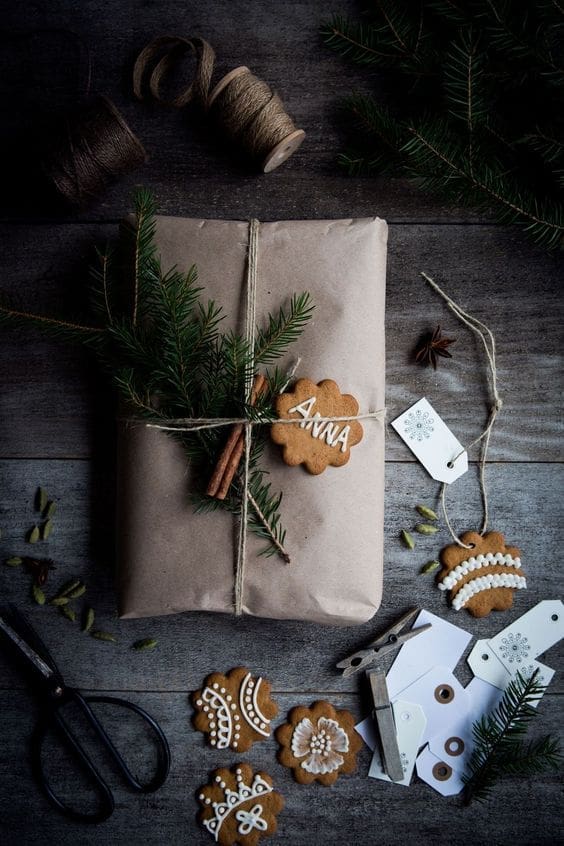 50 of the most beautiful Christmas gift wrapping ideas (with stacks of