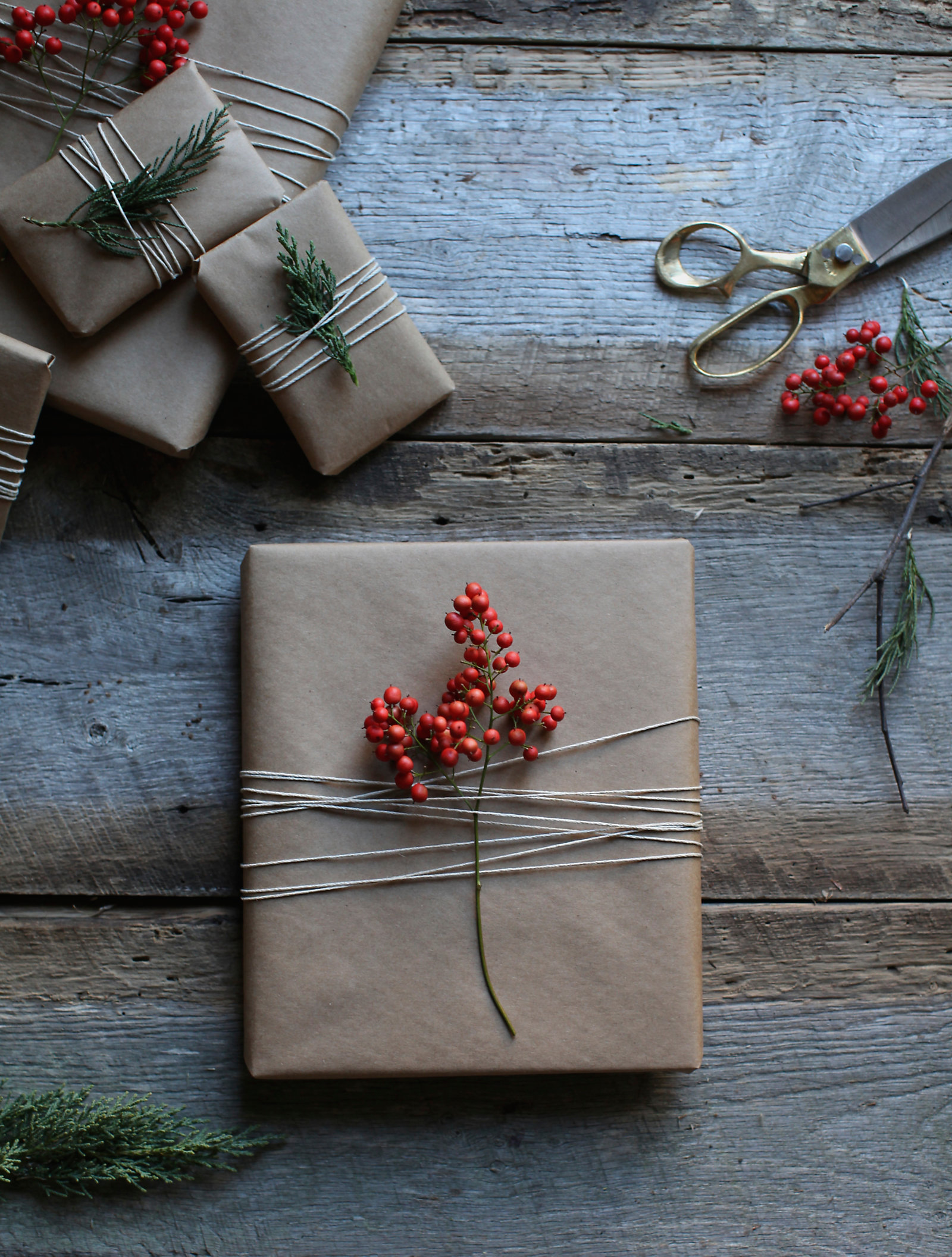 Simple gift wrapping
