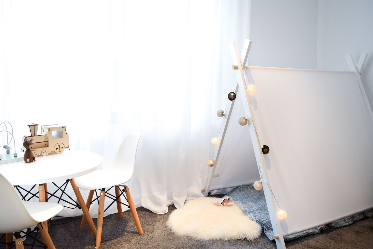 Make your own stylish nursery decor DIY play tent