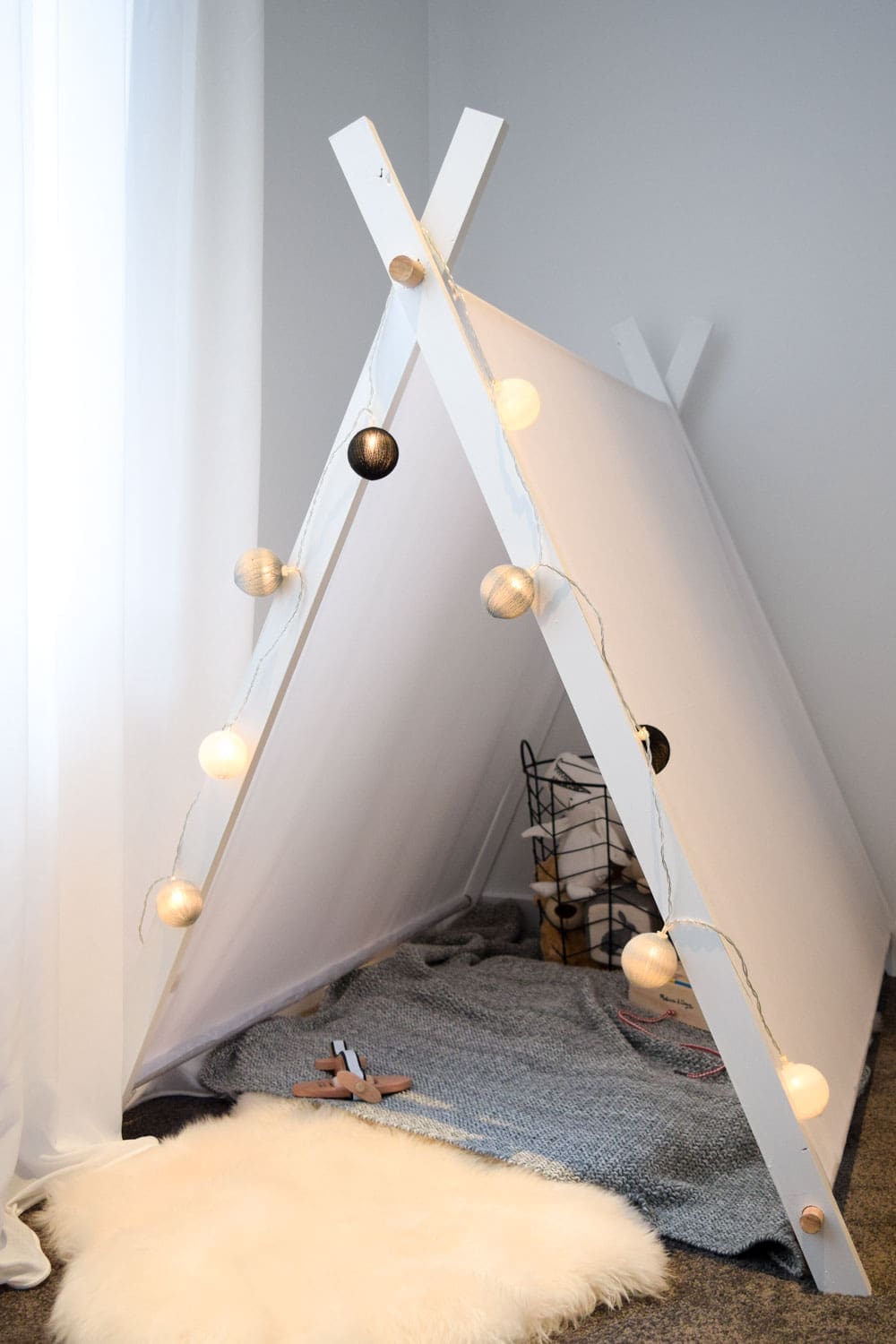 Scandinavian style play tent DIY play tent