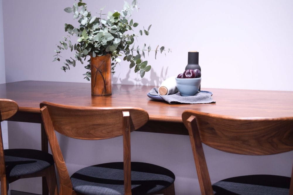 Dining table details