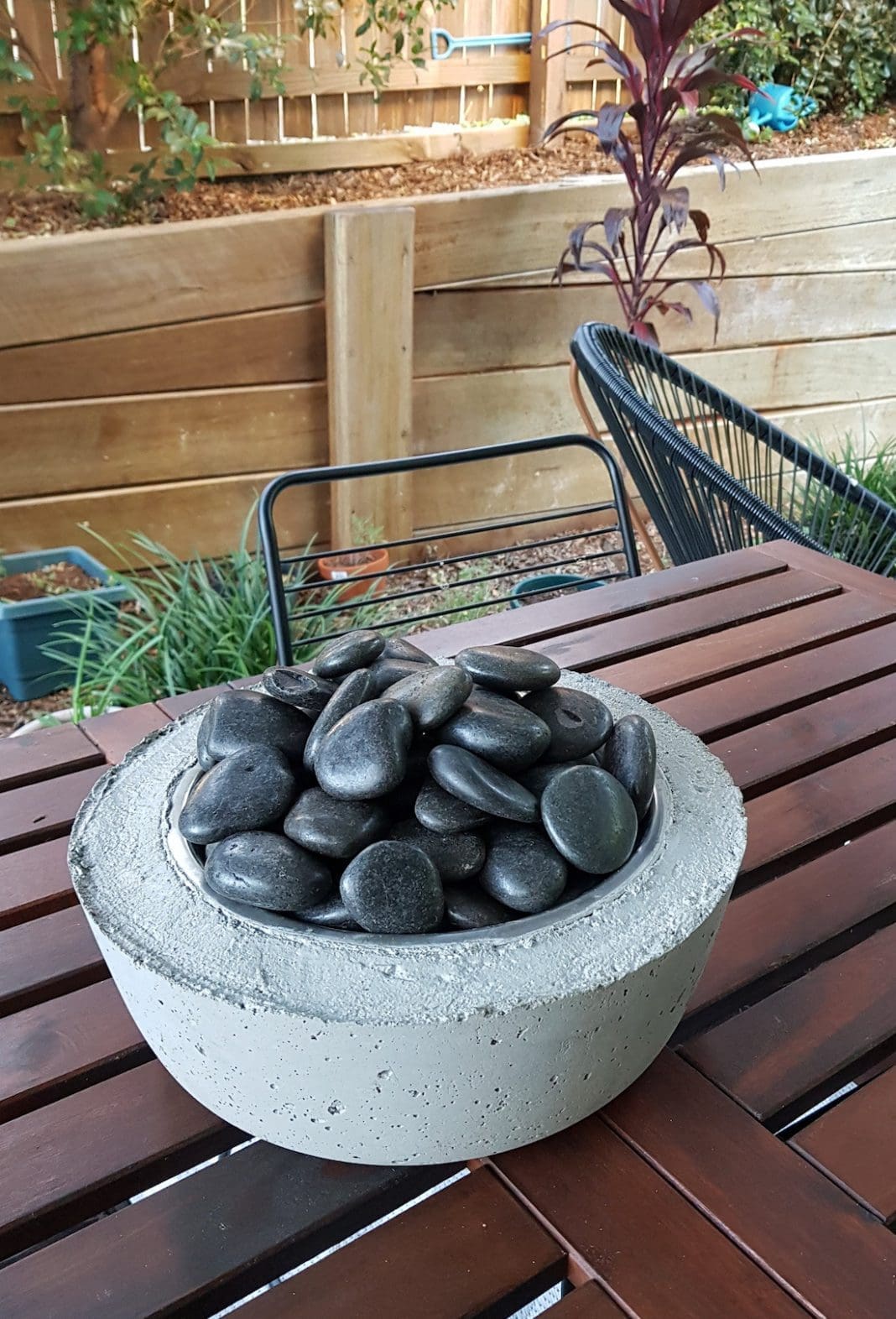 DIY decorative mini fire bowl - Make a concrete fire bowl for your outdoors
