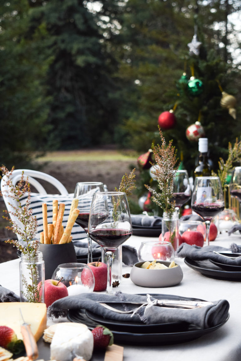 Your guide to hosting Christmas in July in Australia: Decorating, menu