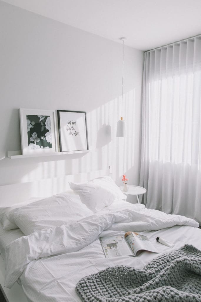 Bed and window portrait