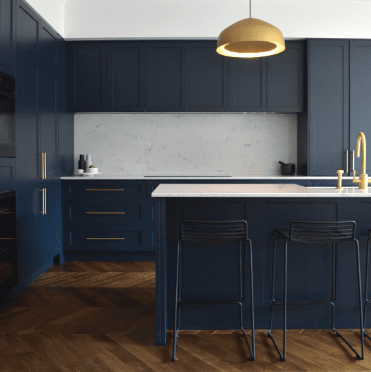 https://stylecurator.com.au/wp-content/uploads/2017/09/Made-measure-navy-kitchen-with-brass-handles.png