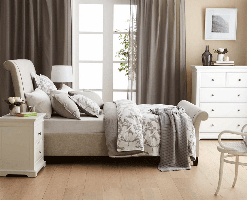 Sleigh bed bedroom trends