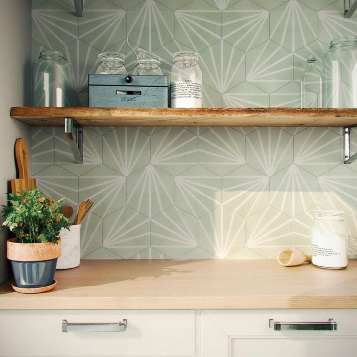 Patterned splashback tile