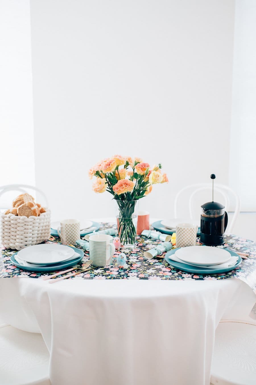 Colourful and floral Easter table settings