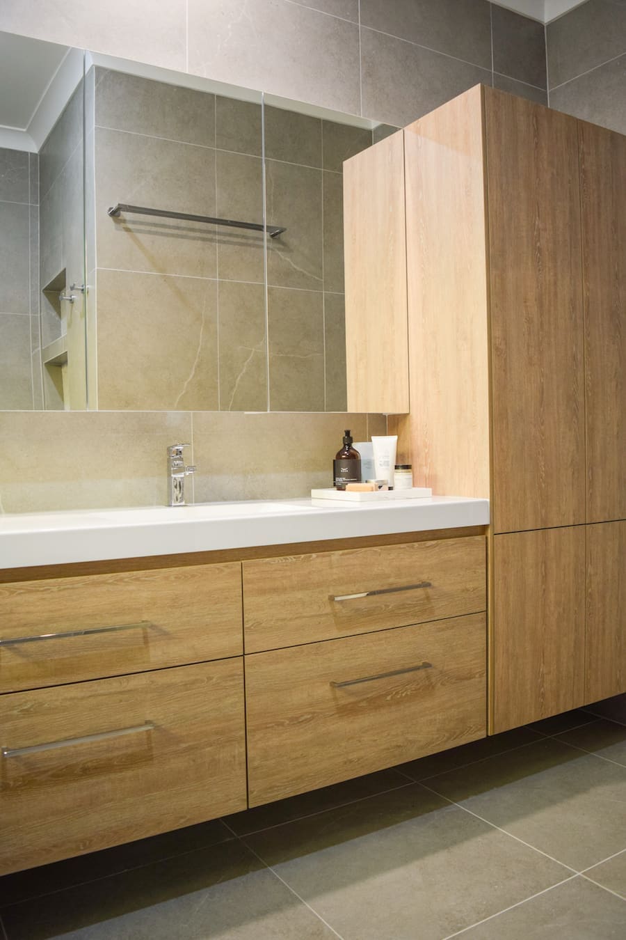 Bathroom cabinetry