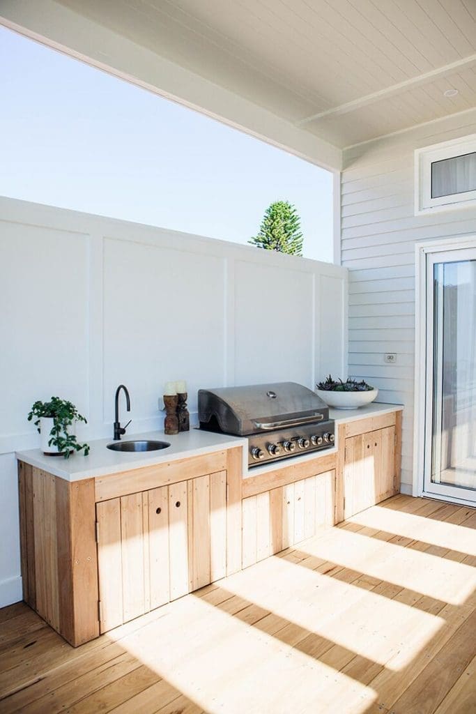 Outdoor kitchen