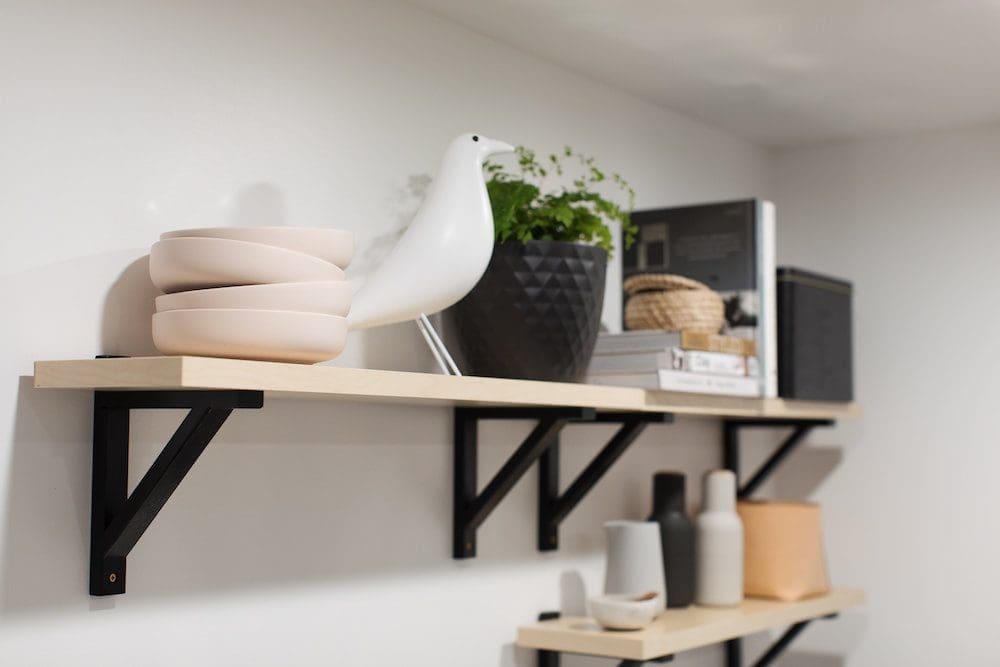 Kitchen shelf styling