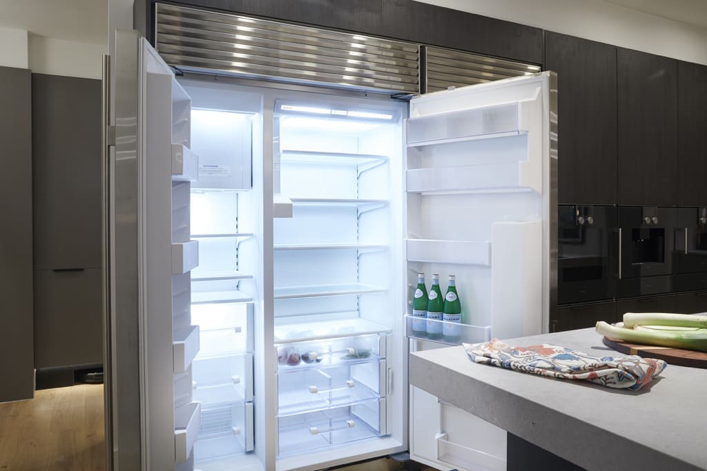 Integrated fridge