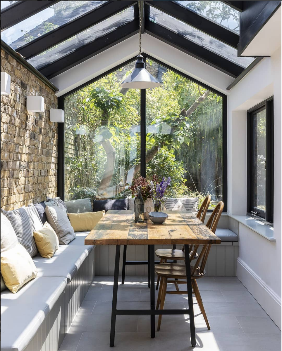 Glass ceiling nook
