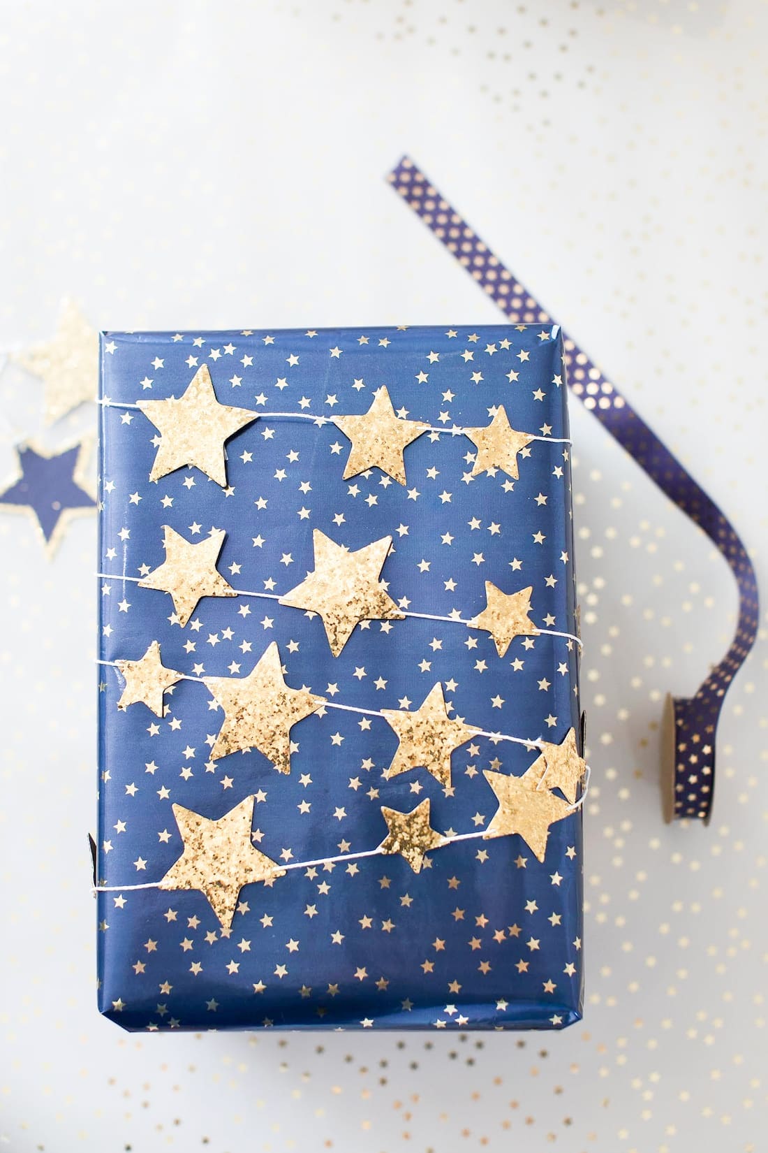 Star garland wrapping