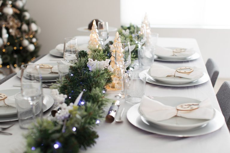 Scandinavian inspired Christmas table styling — that’s affordable!