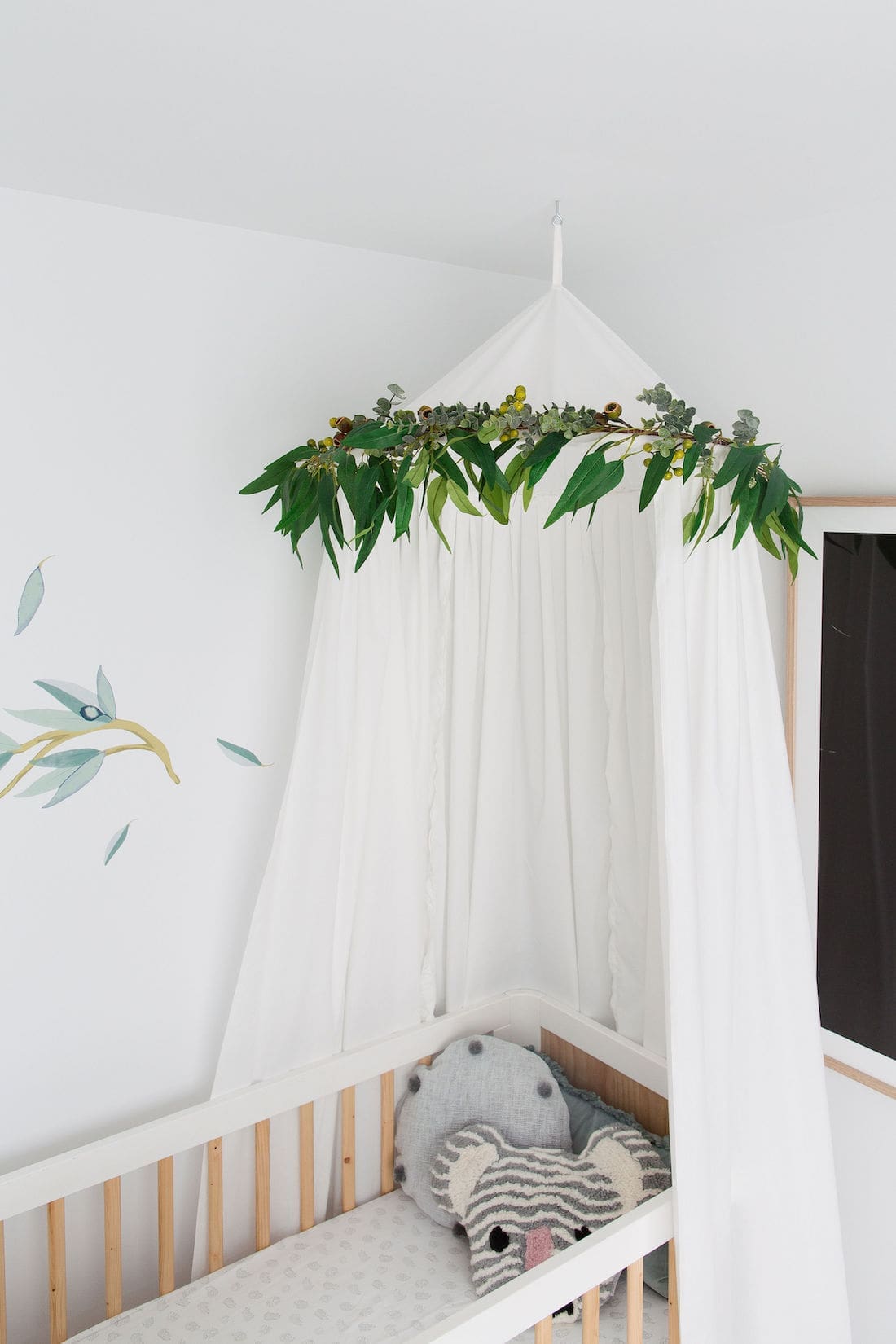 Diy crib 2025 canopy with flowers