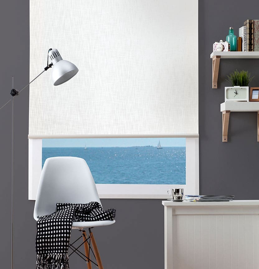 Made to measure roller blinds