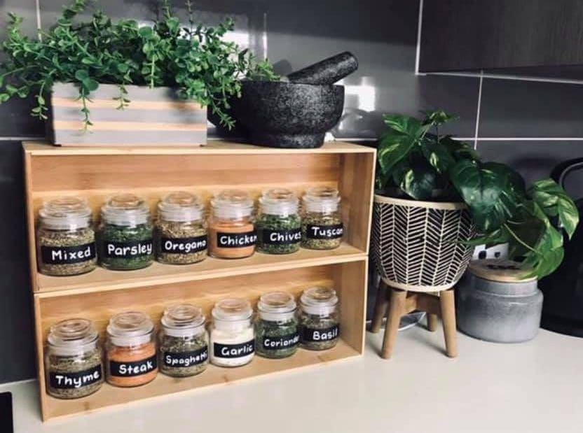 Spice shelf