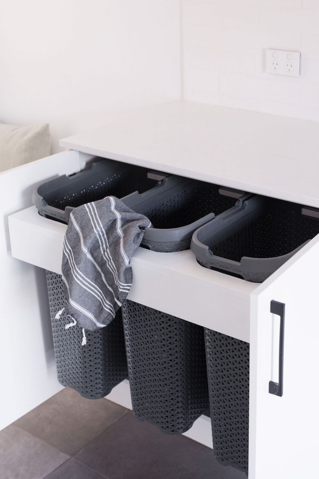 Hack your own pull-out laundry hamper - Style Curator