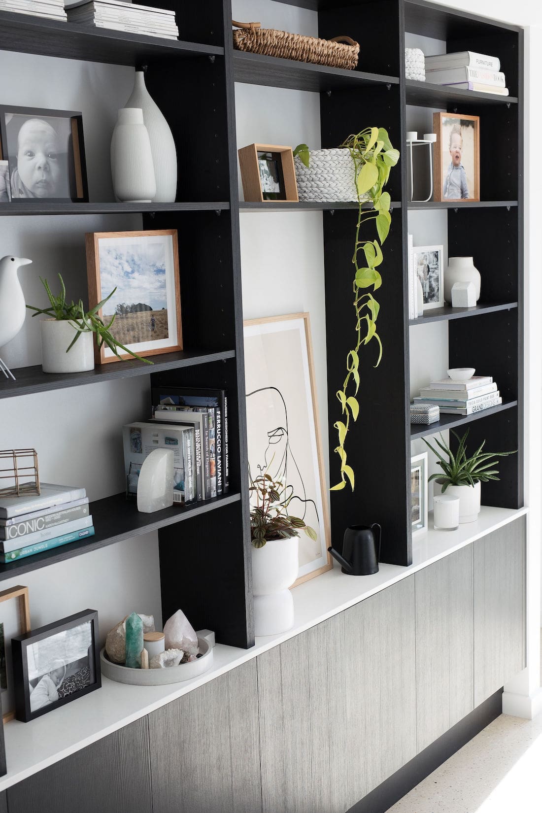 Bookshelf styling