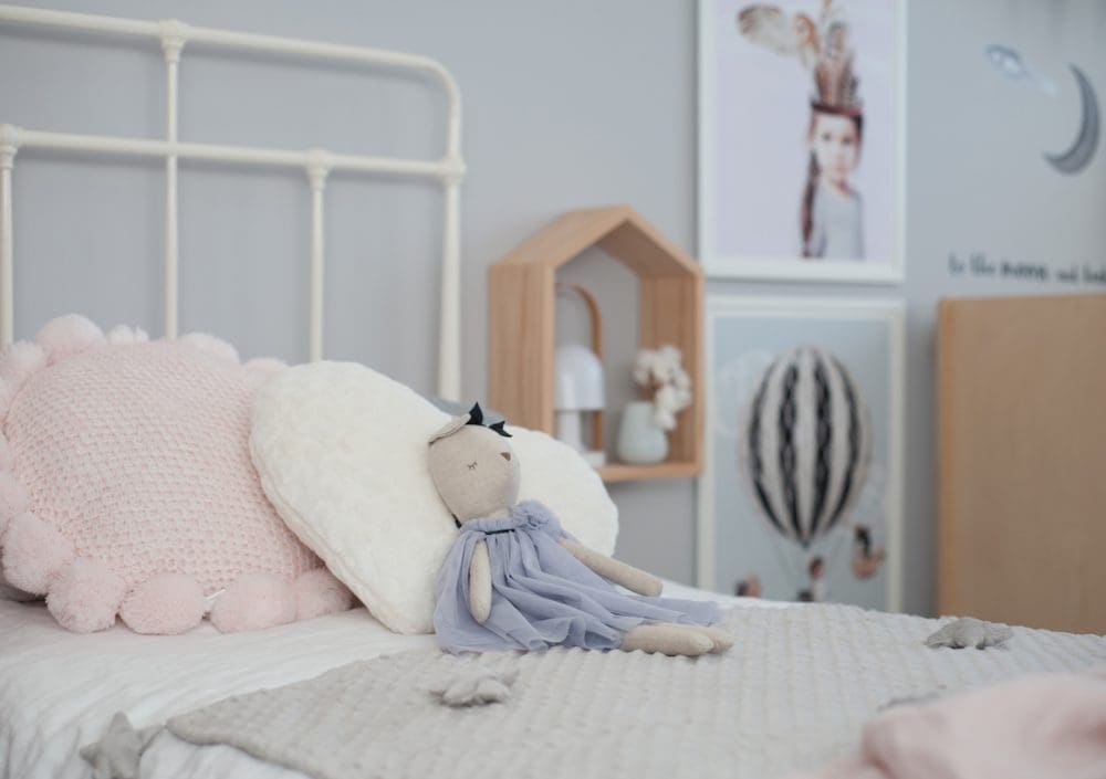 Young girls bedroom_white bedframe