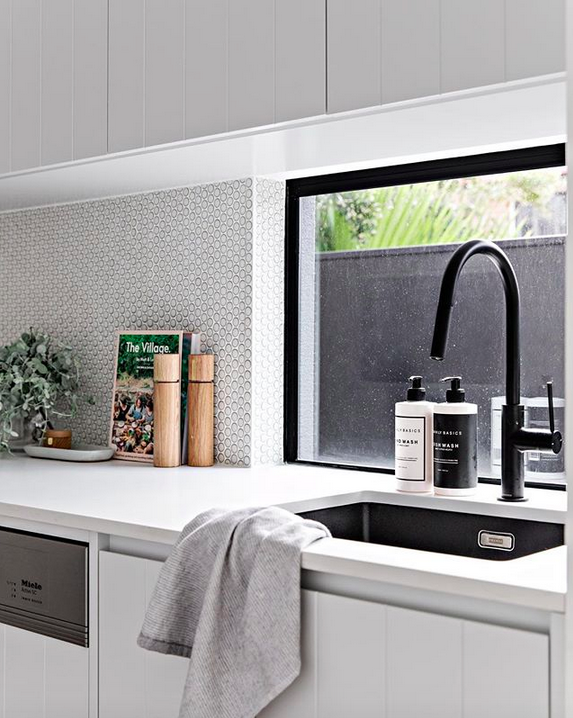How High Should A Tiled Kitchen Spashback Be Making Your Home