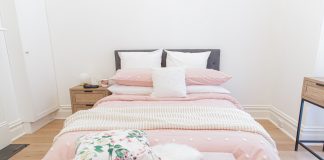 Pink tufted bedding