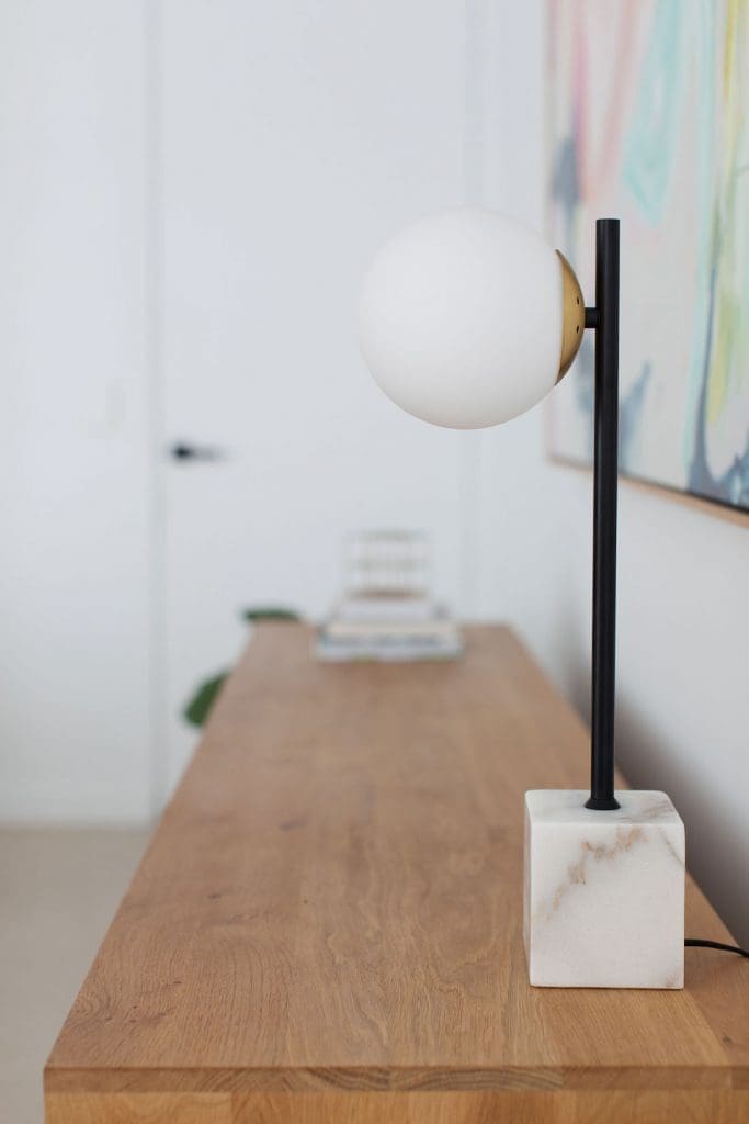 Table lamp